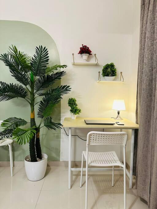 Sage : Private Studio Room In Koregaon Park Pune Esterno foto